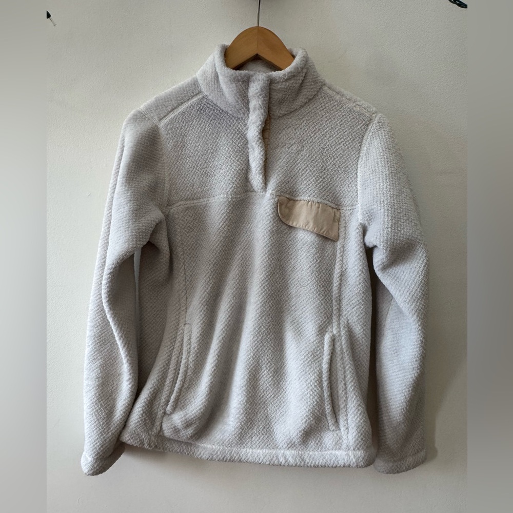 Patagonia grey/cream Small Fleece Jacket pullover women’s